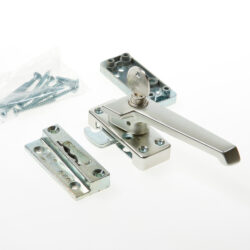 Axa Raamsluiting met nok cilindersluiting rechts